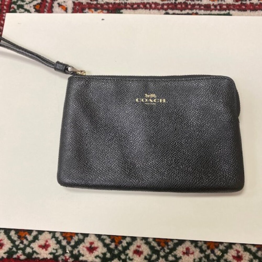 Corner Zip Wristlet, Crossgrain leather, black, EUC